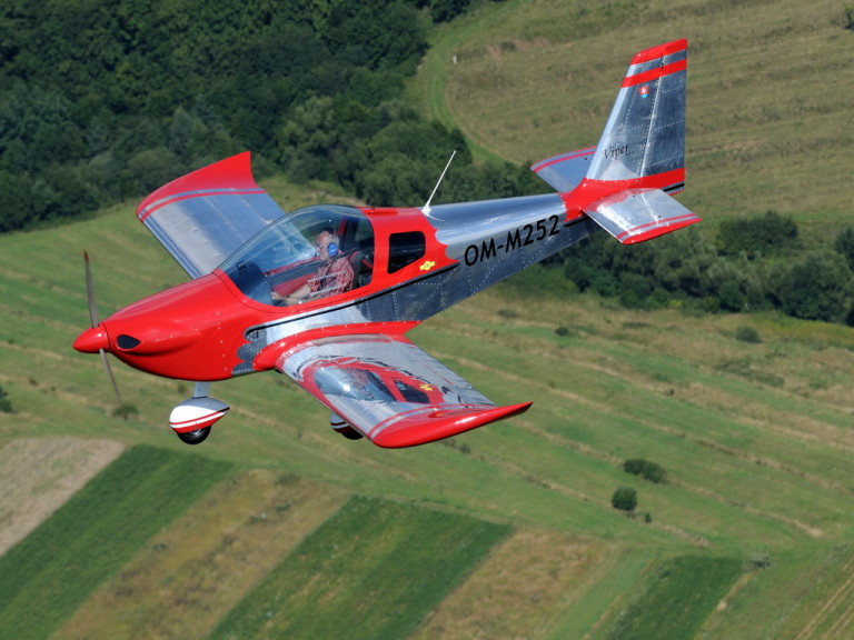 VIPER SD4 INITIATES FIRST U.S. FLIGHTS Aviation Insurance Resources